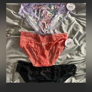 6 pairs of Panties! 3 thongs & 3 cheeky style! All new with tags!
